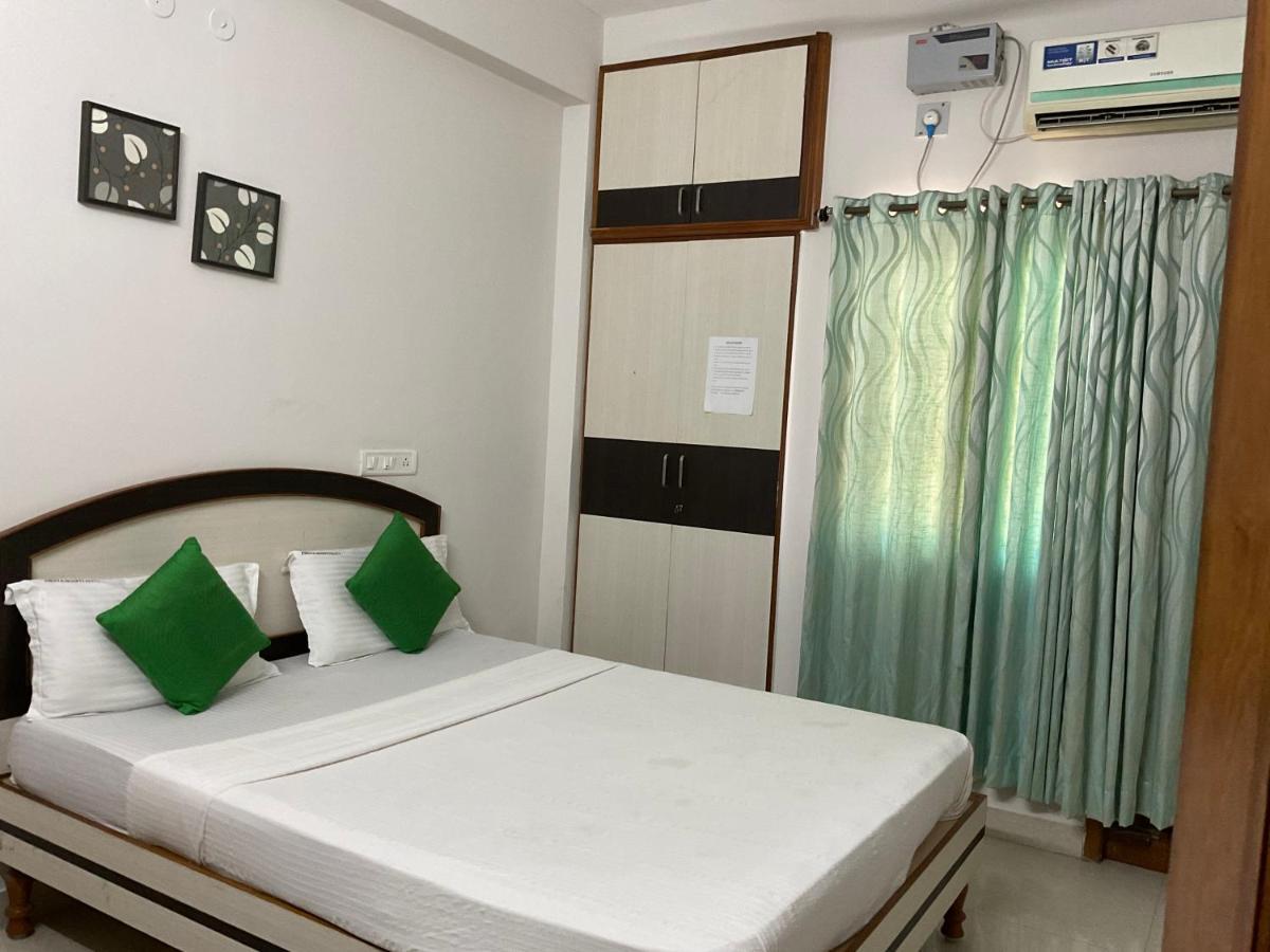 Fiesta House Pallikaranai Chennai Exterior foto